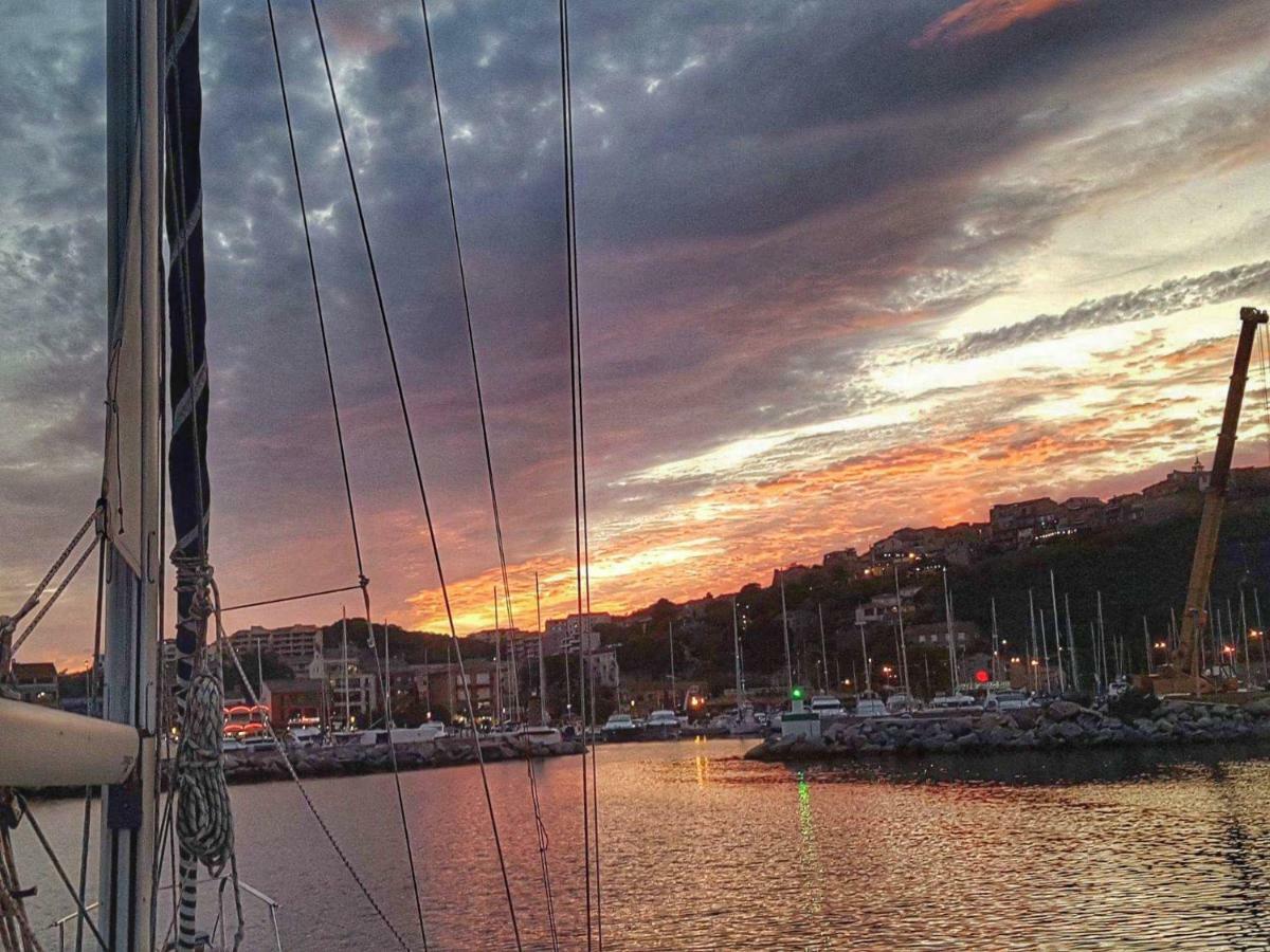 Stlocavoile 2, Seuls A Bord D Un Voilier Hotell Porto-Vecchio  Eksteriør bilde